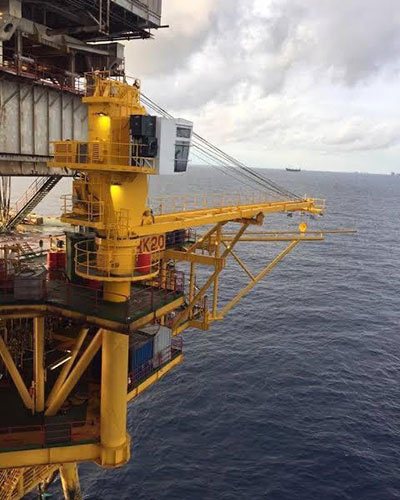 Heavy Load Cranes and Offshore Cranes